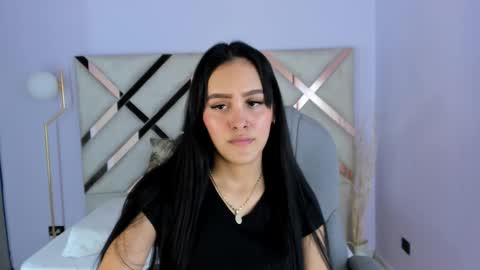 Tati Saldarriaga online show from 11/12/25, 09:03