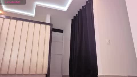 Snapshot of tatiana1004 chatting on 03/22/26, 02:04 tatiana1004 online show from 03/22/26, 02:04