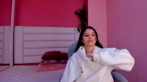 Snapshot of tatiana_arboleda chatting on 03/24/26, 01:54 tatiana_arboleda online show from 03/24/26, 01:54