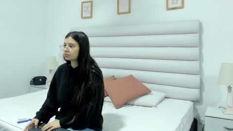 Snapshot of tatiana_arboleda chatting on 03/31/26, 03:41 tatiana_arboleda online show from 03/31/26, 03:41