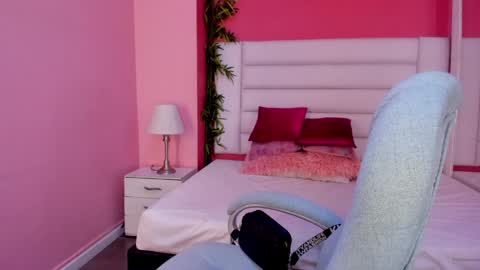 Snapshot of tatiana_arboleda chatting on 04/10/26, 03:23 tatiana_arboleda online show from 04/10/26, 03:23