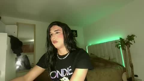 Snapshot of tatiana_hunter chatting on 02/16/26, 05:20 tatiana_hunter online show from 02/16/26, 05:20