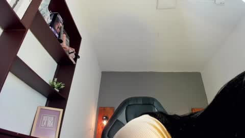 Tatiana  online show from 01/15/25, 09:02