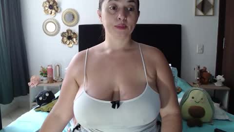 Snapshot of tatiana_monteros chatting on 02/05/26, 04:55 tatiana_monteros online show from 02/05/26, 04:55
