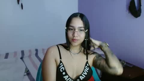 Snapshot of tatiana_quiroz chatting on 10/09/25, 09:57 TATI online show from 10/09/25, 09:57