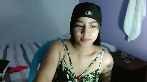 Snapshot of tatiana_quiroz chatting on 10/11/25, 03:06 TATI online show from 10/11/25, 03:06