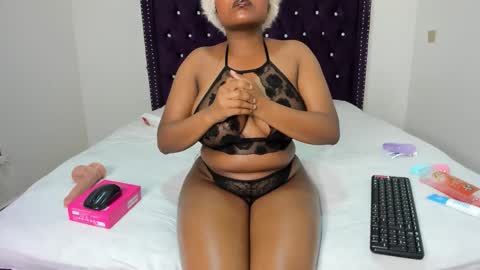 Snapshot of tatiana_storm chatting on 10/14/25, 06:03 tatiana_storm online show from 10/14/25, 06:03