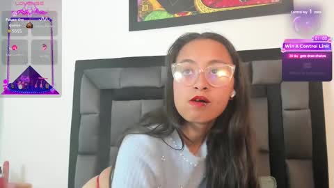 Snapshot of tatiana_valencia chatting on 12/11/24, 05:59 Tati online show from 12/11/24, 05:59