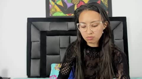 Snapshot of tatiana_valencia chatting on 12/23/24, 04:39 Tati online show from 12/23/24, 04:39