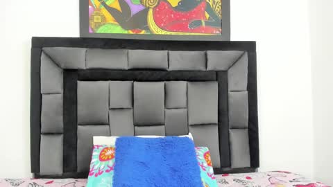 Snapshot of tatiana_valencia chatting on 12/29/24, 12:01 Tati online show from 12/29/24, 12:01