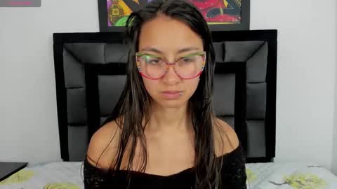 Snapshot of tatiana_valencia chatting on 12/31/24, 01:41 Tati online show from 12/31/24, 01:41