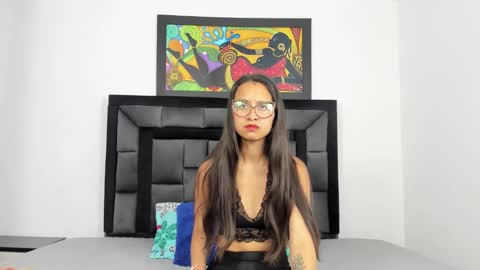 Snapshot of tatiana_valencia chatting on 01/19/25, 12:39 Tati online show from 01/19/25, 12:39