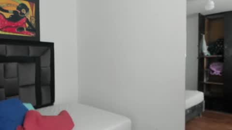 Snapshot of tatiana_valencia chatting on 01/26/25, 04:51 Tati online show from 01/26/25, 04:51