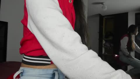 Snapshot of tatiana_valencia chatting on 01/28/25, 11:28 Tati online show from 01/28/25, 11:28