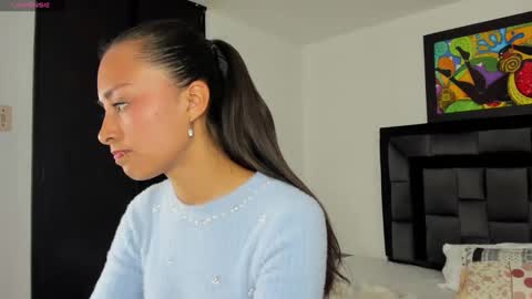 Snapshot of tatiana_valencia chatting on 02/04/25, 06:49 Tati online show from 02/04/25, 06:49