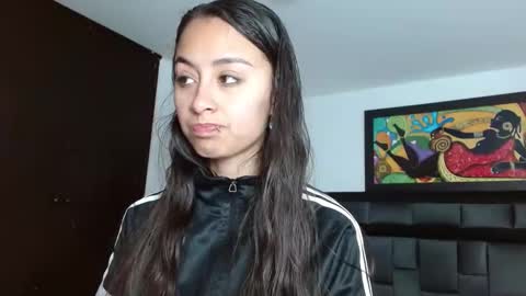 Snapshot of tatiana_valencia chatting on 02/15/25, 12:22 Tati online show from 02/15/25, 12:22