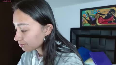 Snapshot of tatiana_valencia chatting on 02/18/25, 12:39 Tati online show from 02/18/25, 12:39