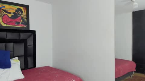 Snapshot of tatiana_valencia chatting on 03/05/25, 12:44 Tati online show from 03/05/25, 12:44