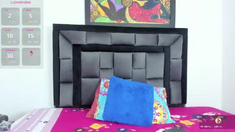 Snapshot of tatiana_valencia chatting on 03/10/25, 12:26 Tati online show from 03/10/25, 12:26