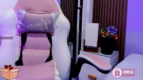 i am tatiana  online show from 02/21/26, 12:06