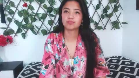 Snapshot of tatianagp chatting on 10/01/25, 11:38 Laura gonzalez online show from 10/01/25, 11:38