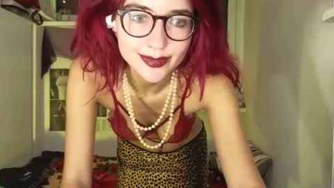 Snapshot of tatianaromanova chatting on 10/09/25, 09:46 Tatiana online show from 10/09/25, 09:46