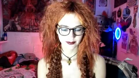 Snapshot of tatianaromanova chatting on 05/24/26, 07:30 Tatiana online show from 05/24/26, 07:30