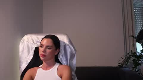 Snapshot of tatianaxoxo1 chatting on 07/16/26, 05:30 Tatiana online show from 07/16/26, 05:30
