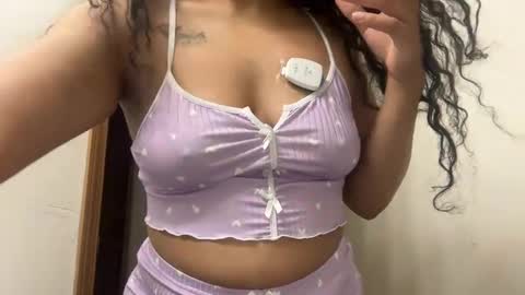 Snapshot of tatiannatease chatting on 03/05/25, 03:18 Tatianna Marie online show from 03/05/25, 03:18