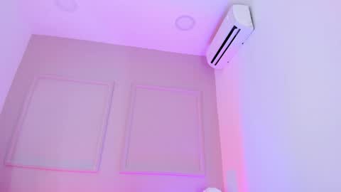 Snapshot of tatii_moon chatting on 04/12/26, 04:39 Tati online show from 04/12/26, 04:39