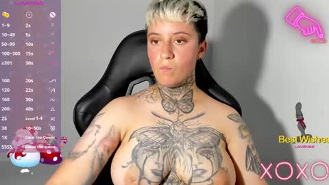 Snapshot of tatoo_girl chatting on 12/06/24, 06:17 jess online show from 12/06/24, 06:17