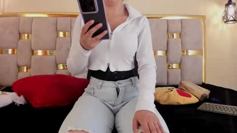 Snapshot of tattaa_3 chatting on 11/13/25, 12:04 tattaa 3 online show from 11/13/25, 12:04