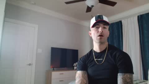 tattedlatino1 online show from 12/17/24, 07:15