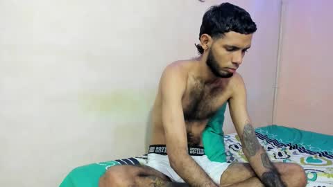 Snapshot of tatto_destroyer chatting on 03/22/26, 01:25 Fernando online show from 03/22/26, 01:25