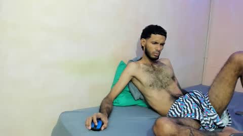 Snapshot of tatto_destroyer chatting on 04/24/26, 04:59 Fernando online show from 04/24/26, 04:59