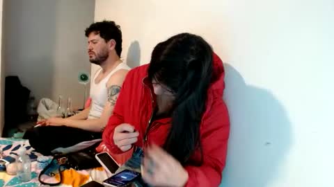 Snapshot of tatto_smoke_couple chatting on 05/06/26, 07:02 tatto_smoke_couple online show from 05/06/26, 07:02
