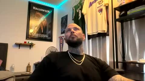 Snapshot of tattoo23inky chatting on 04/20/26, 04:32 inky online show from 04/20/26, 04:32