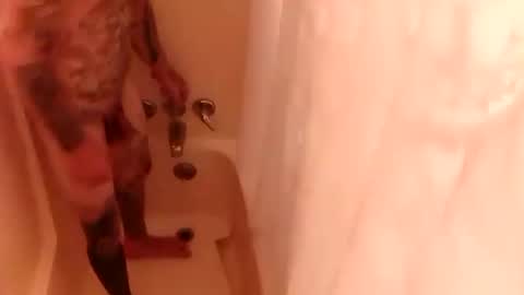 Snapshot of tattoo3333 chatting on 12/06/24, 10:19 tattoo3333 online show from 12/06/24, 10:19