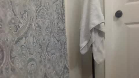 Snapshot of tattoo3333 chatting on 02/15/25, 11:25 tattoo3333 online show from 02/15/25, 11:25