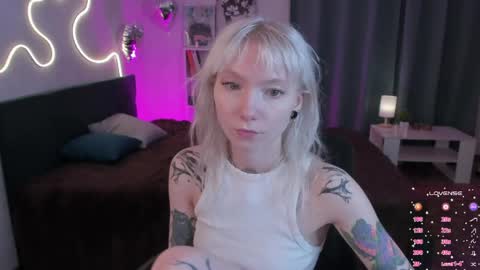 Snapshot of tattoo_artbaby chatting on 04/26/26, 06:55 tattoo_artbaby online show from 04/26/26, 06:55