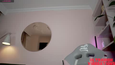 Nathalie Hardy  online show from 03/06/25, 12:43