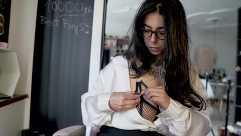 Nathalie Hardy  online show from 09/09/25, 07:24