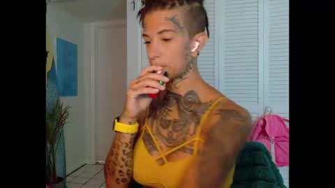 Snapshot of tattooed_natalia chatting on 06/21/26, 02:19 Natalia 3 online show from 06/21/26, 02:19