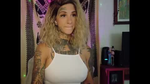 Snapshot of tattooed_natalia chatting on 07/20/26, 09:50 Natalia 3 online show from 07/20/26, 09:50