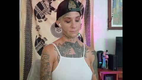 Snapshot of tattooed_natalia chatting on 07/28/26, 04:39 Natalia 3 online show from 07/28/26, 04:39