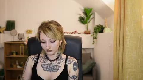 TattooedBlonde18 online show from 06/24/26, 01:21
