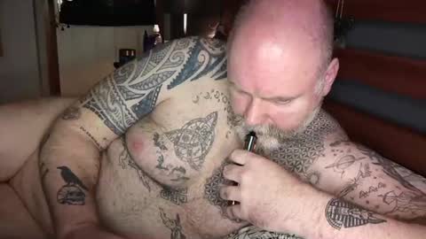 Tattooeddilf 01 online show from 01/01/25, 01:37