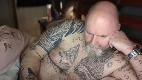 Tattooeddilf 01 online show from 01/20/25, 10:59