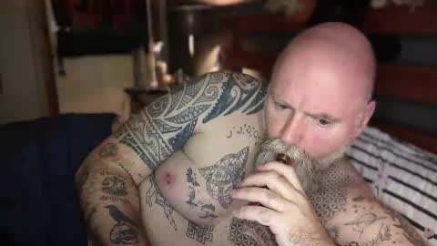 Tattooeddilf 01 online show from 11/22/25, 01:15