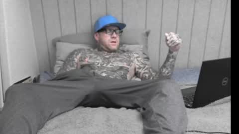 Snapshot of tattooedteaseme chatting on 04/11/26, 09:46 tattooedteaseme online show from 04/11/26, 09:46